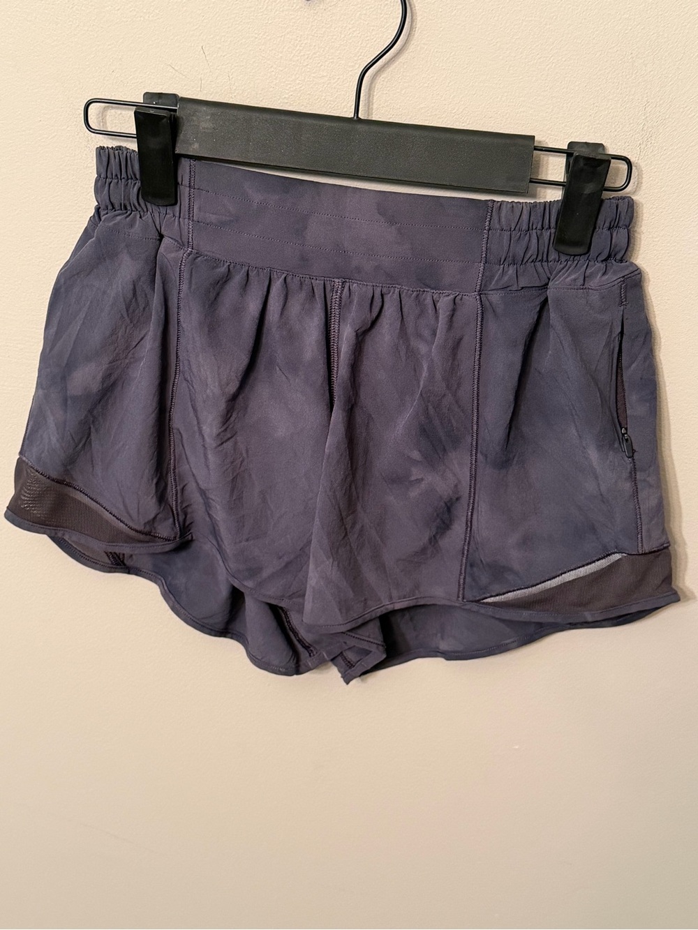 Lululemon Hotty Hot 4” inseam Diamond Dye size 4